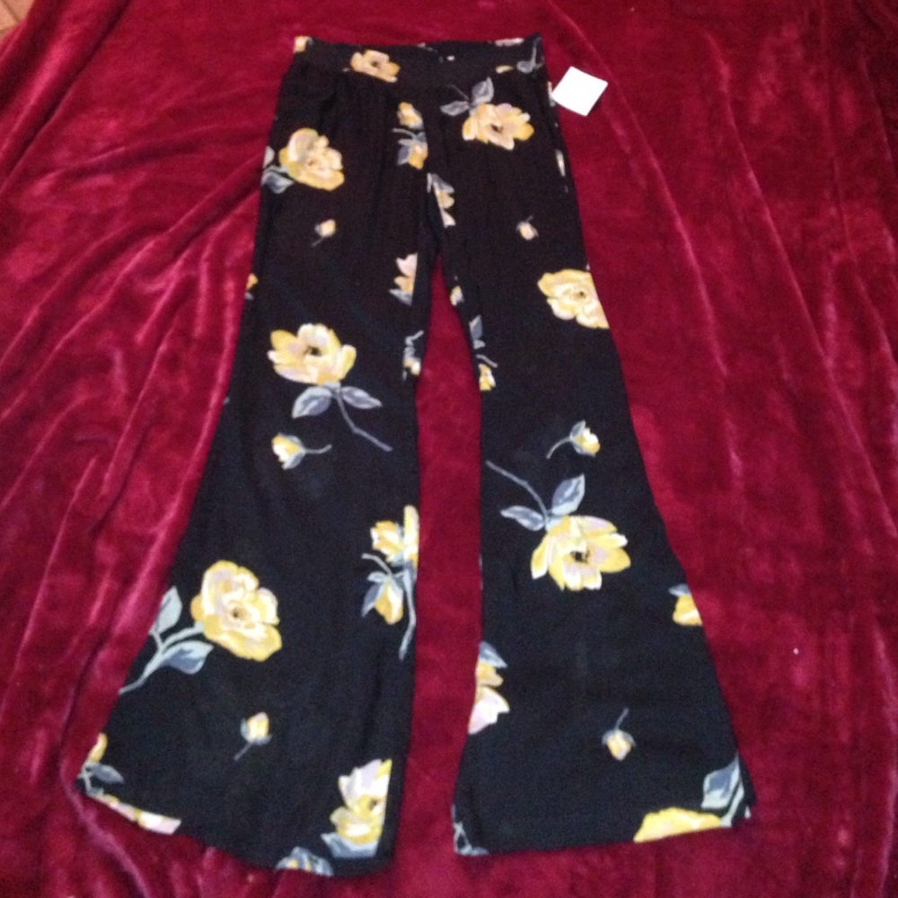 Volcom beach pants NWT